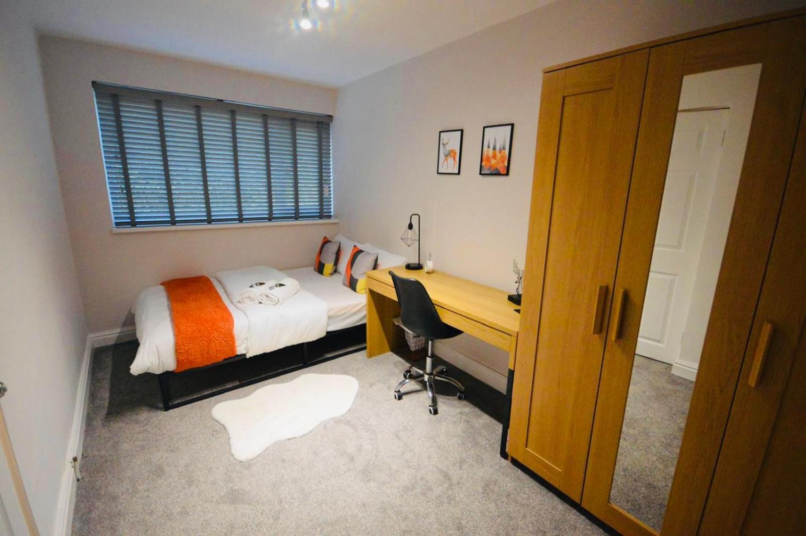 Apartment Luxury 3 Bedroom Ground Floor - Centre