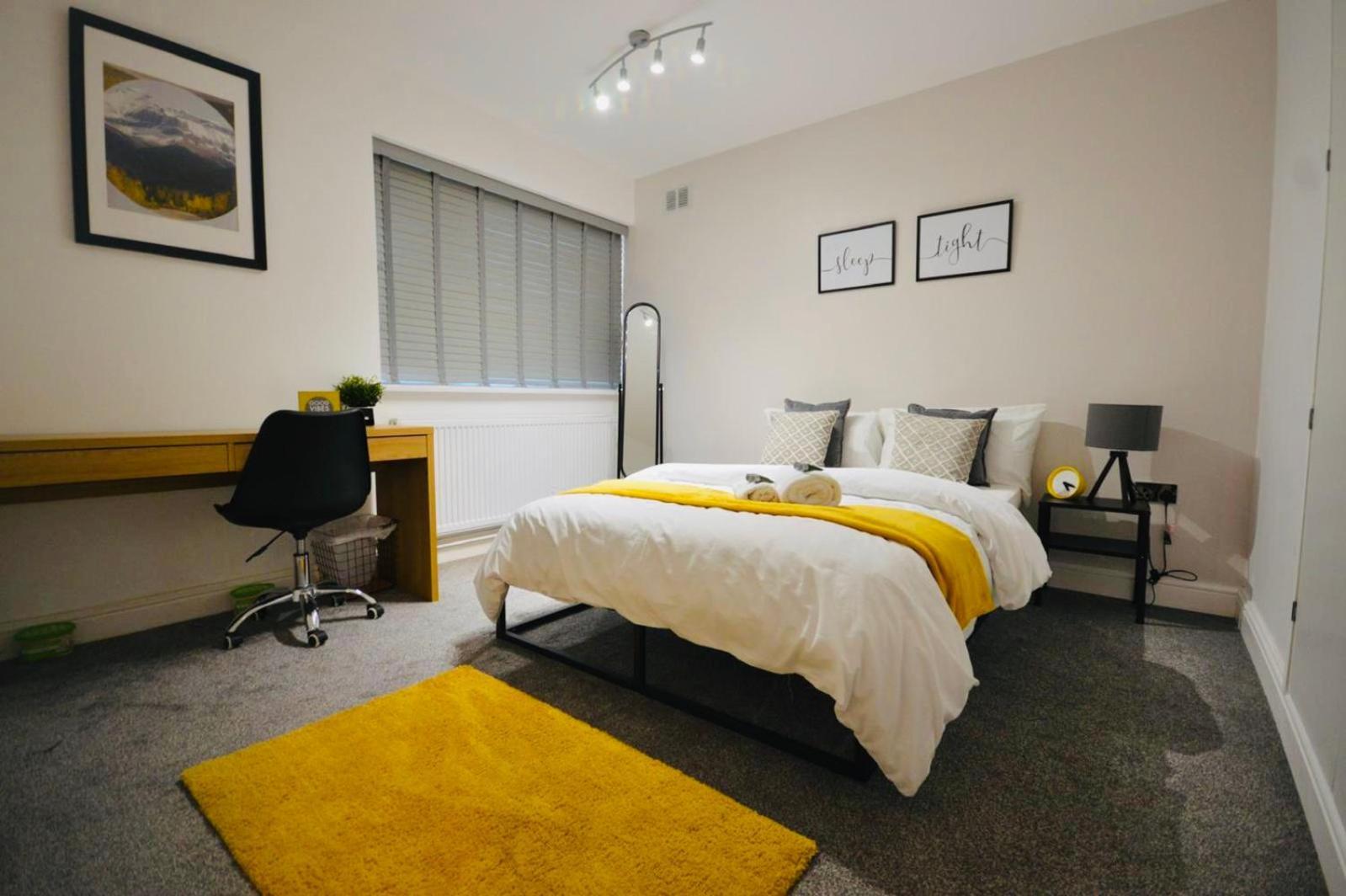 Luxury 3 Bedroom Ground Floor - Centre Apartment