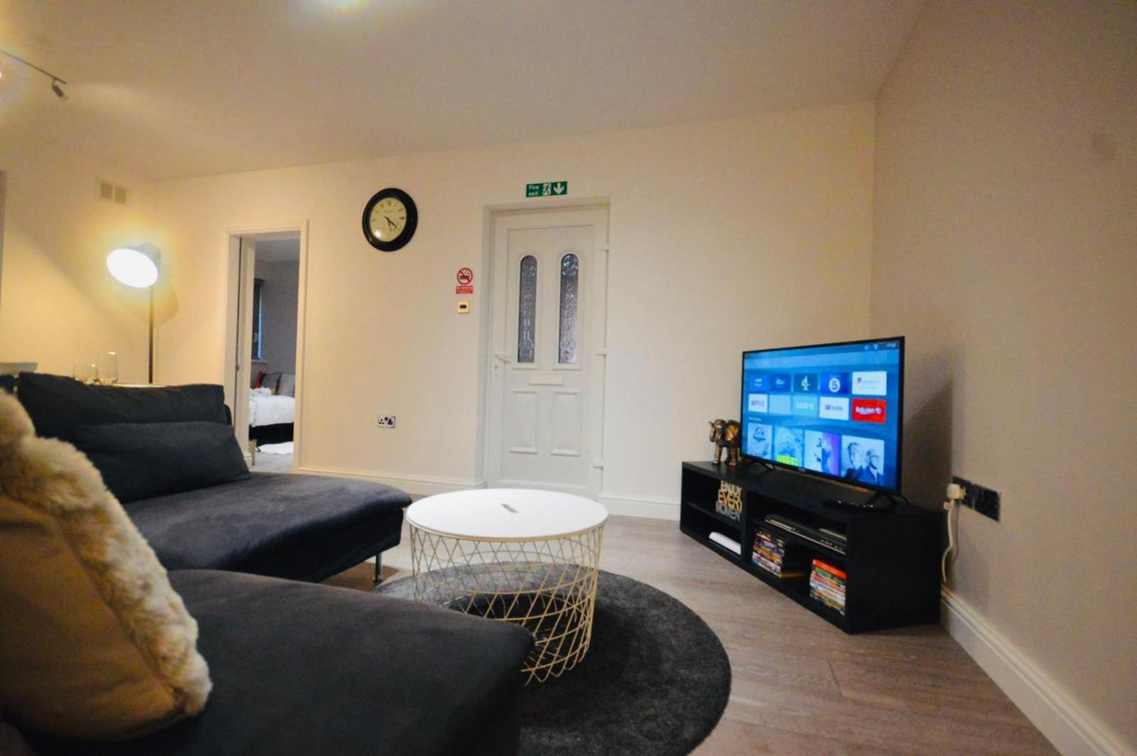 Apartment Luxury 3 Bedroom Ground Floor - Centre