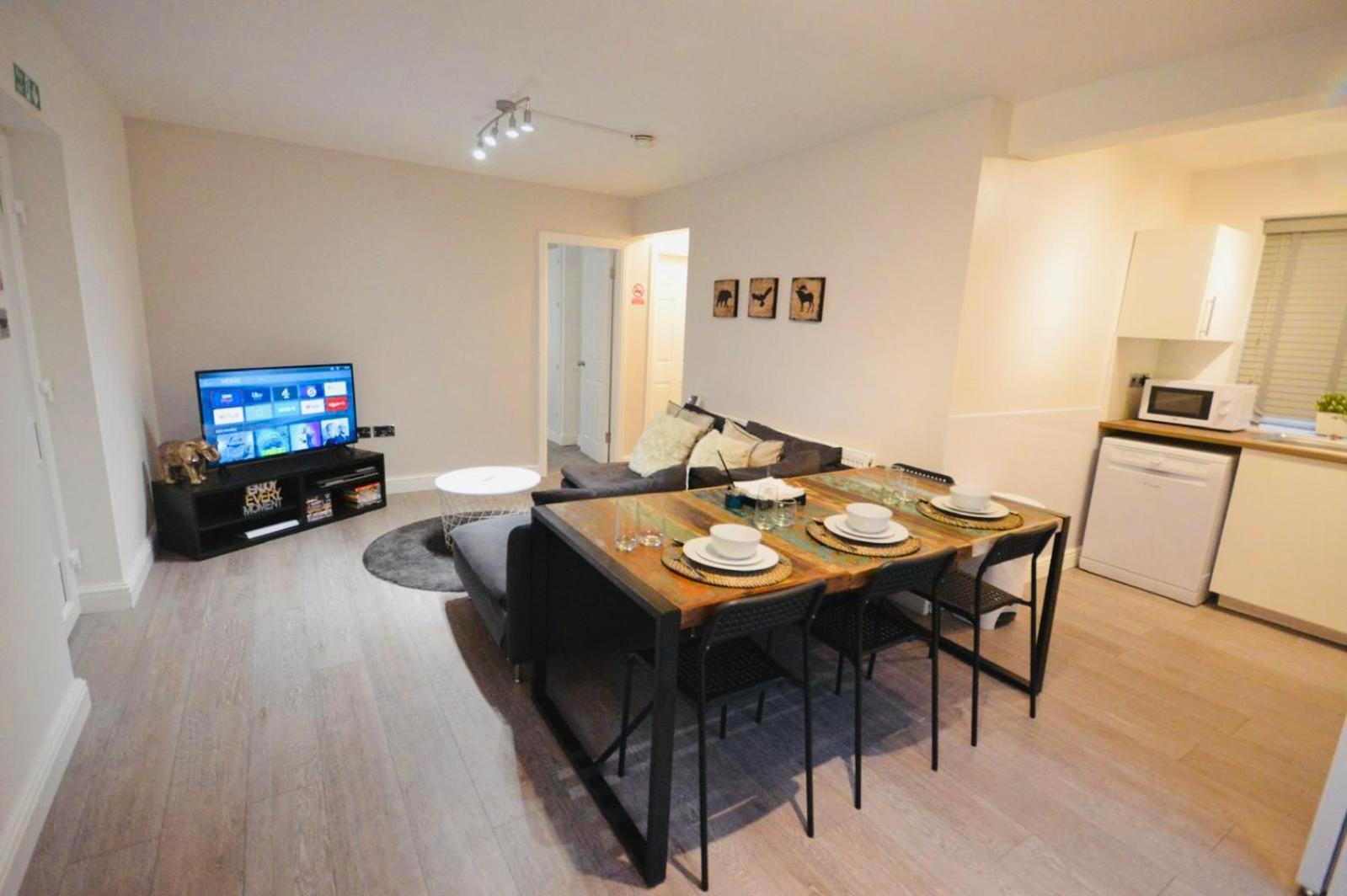 Luxury 3 Bedroom Ground Floor - Centre * Coventry